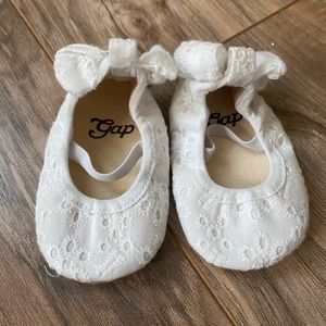 Baby Gap crib shoes